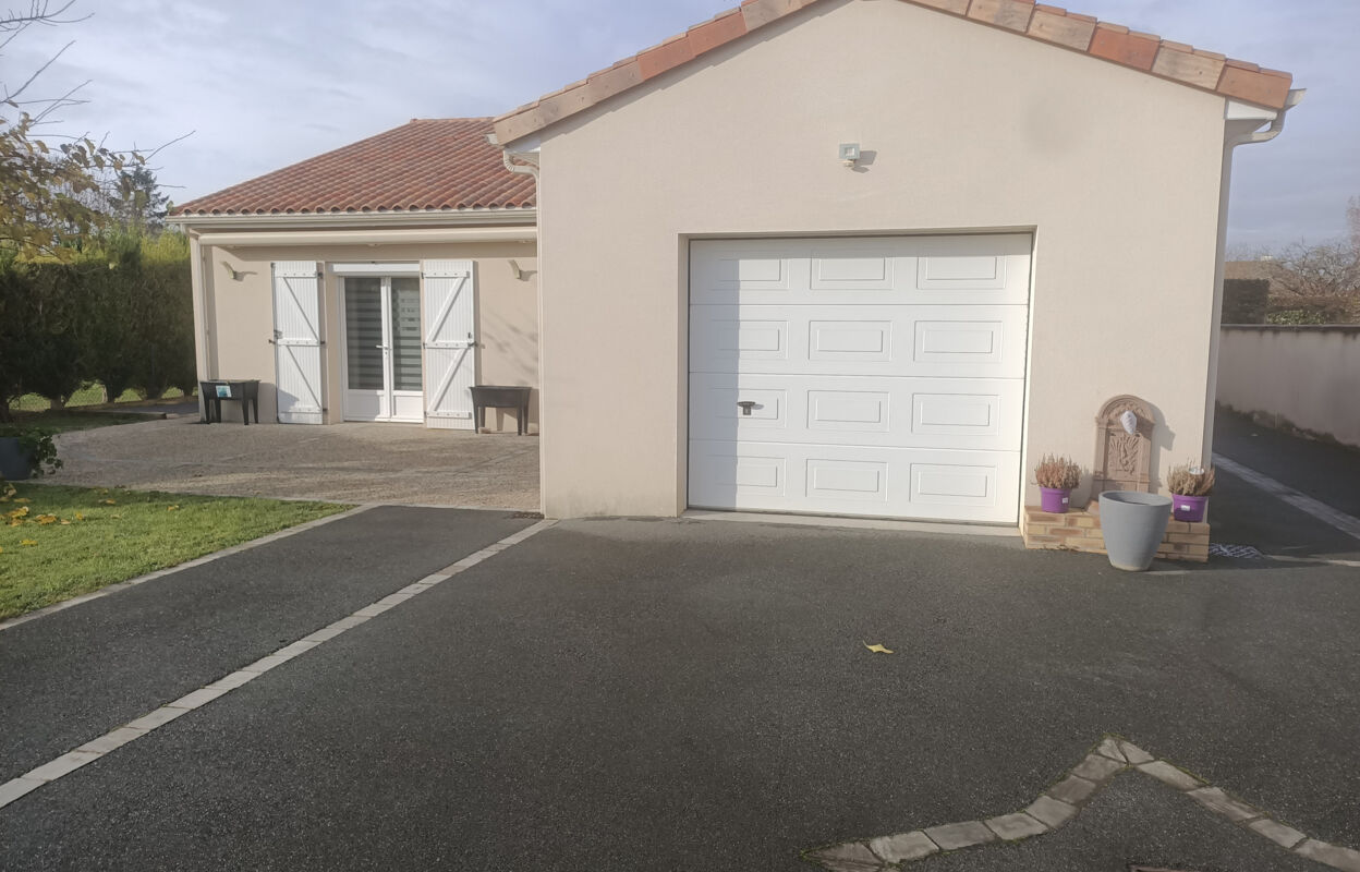 maison 4 pièces 118 m2 à vendre à Neuville-de-Poitou (86170)