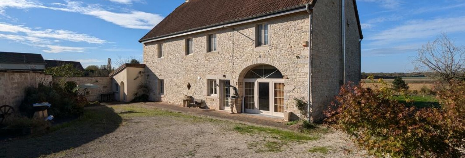 Maison 7 Pièces 240 m² à vendre à Broye-Aubigney-Montseugny (70140)