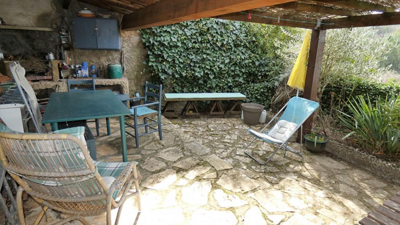 maison 3 pièces 57 m2 à vendre à Esparron (83560)