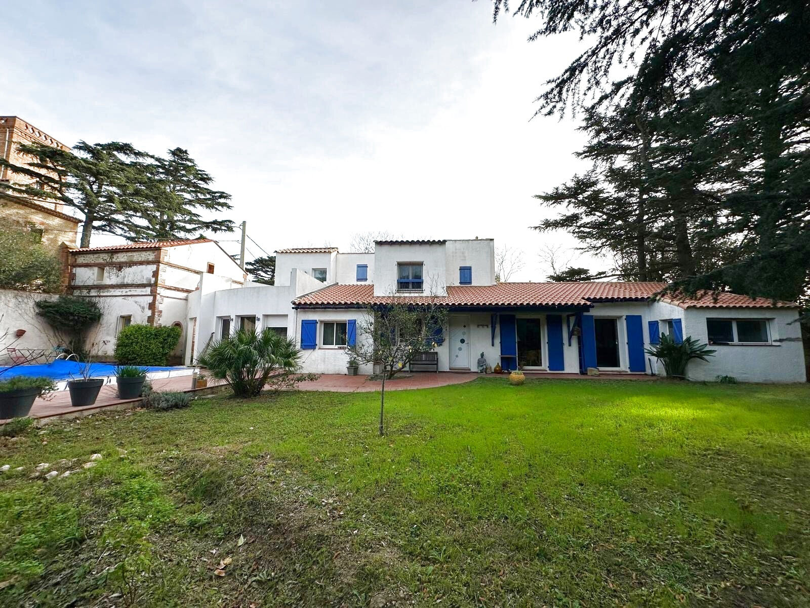Villa / Maison  T10 à vendre Perpignan 66000