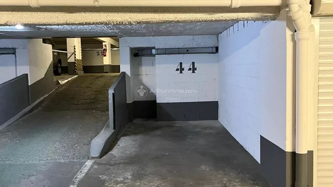 garage  pièces 12 m2 à vendre à Paris 7 (75007)