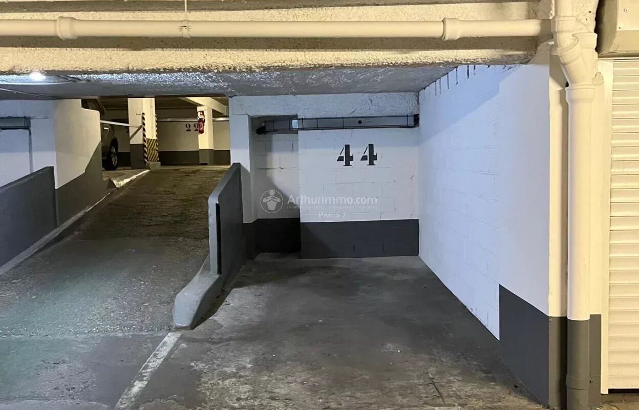 garage  pièces 12 m2 à vendre à Paris 7 (75007)