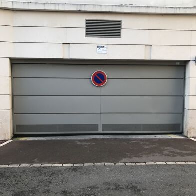 Parking 13 m²