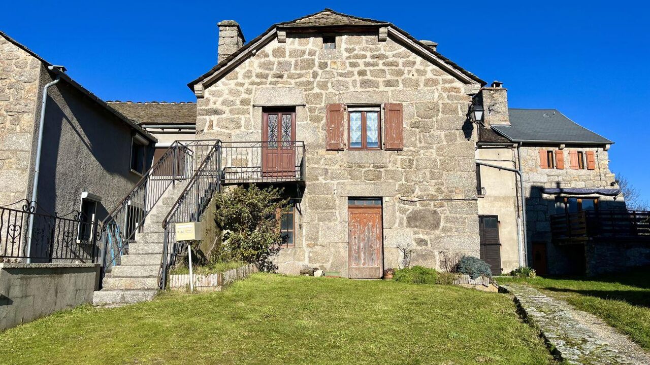 maison 2 pièces 56 m2 à vendre à Les Laubies (48700)