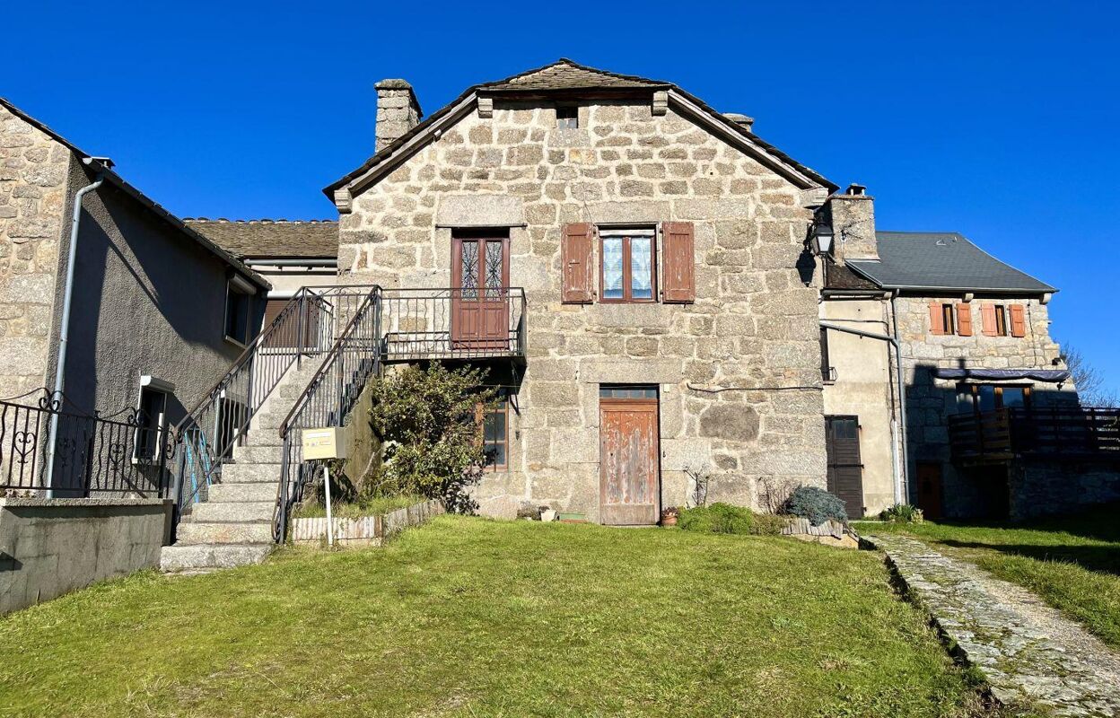 maison 2 pièces 56 m2 à vendre à Les Laubies (48700)