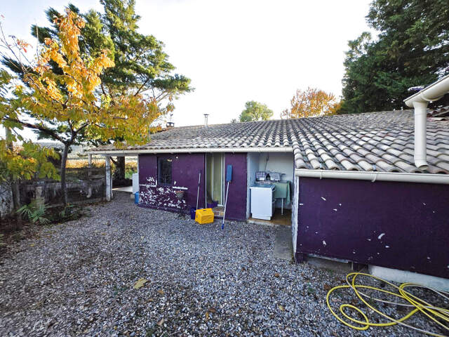 Local commercial 90 m2 terrain 2000 m2 avec villa jumelée 66 — photo du bien
