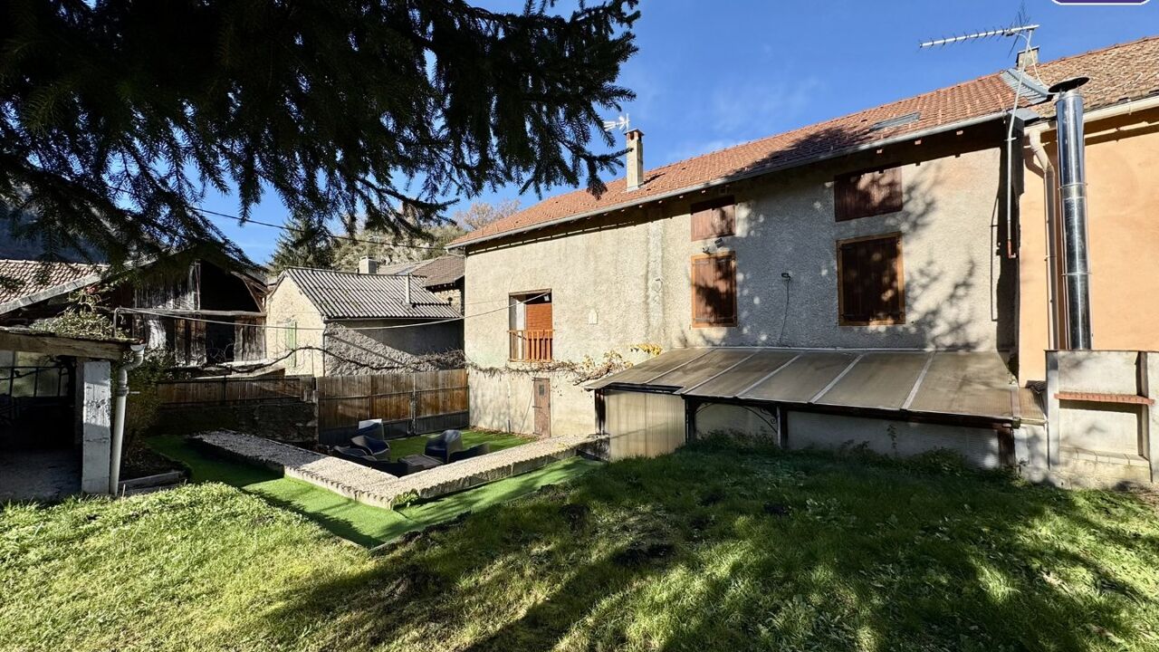 maison 8 pièces 202 m2 à vendre à Albiès (09310)