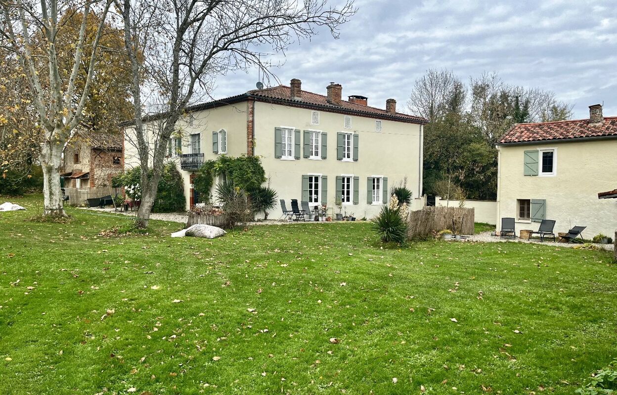 maison 20 pièces 570 m2 à vendre à Carla-Bayle (09130)