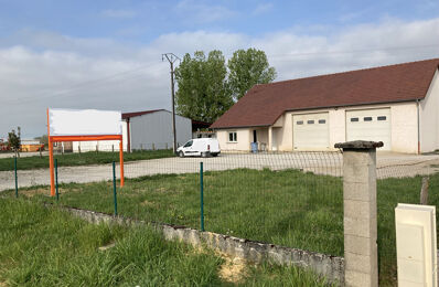 vente immeuble 262 500 € à proximité de Messia-sur-Sorne (39570)