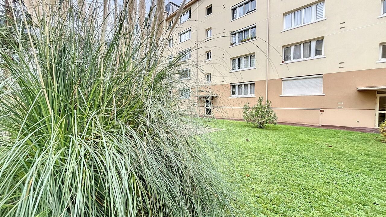 appartement 3 pièces 49 m2 à vendre à Courbevoie (92400)