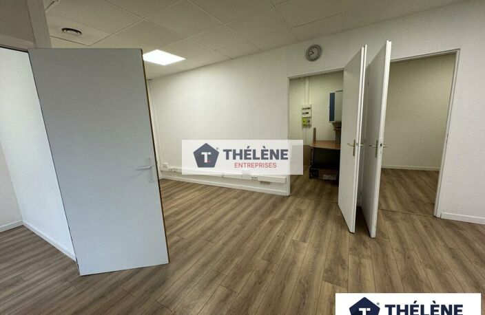 BUREAUX à LOUER — photo 2
