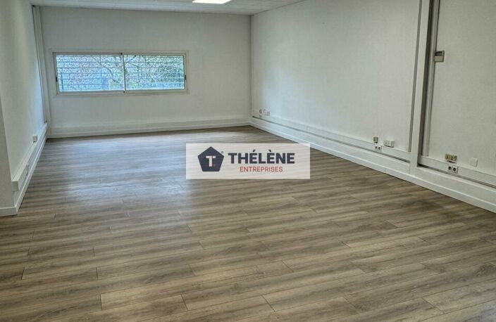 BUREAUX à LOUER — photo 3