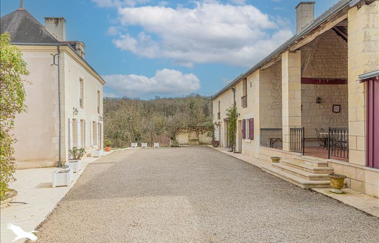 maison 10 pièces 300 m2 à vendre à Chinon (37500)