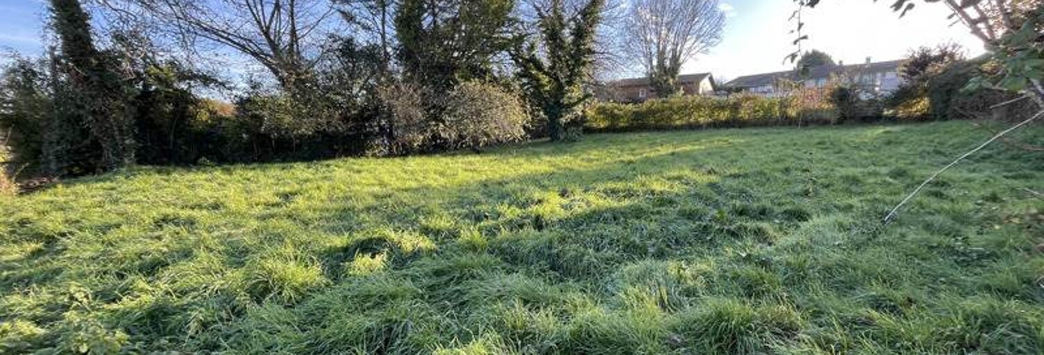 Terrain  815 m² à vendre à Roullet-Saint-Estèphe (16440)