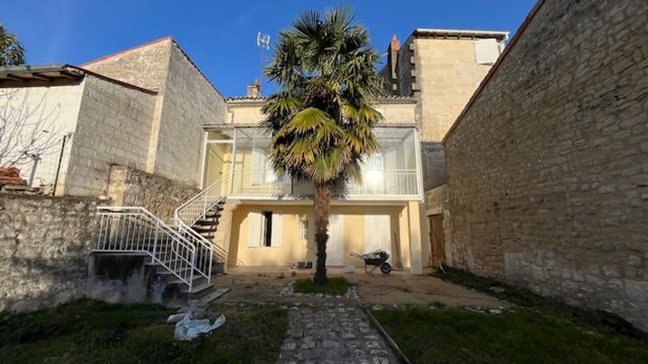 maison 5 pièces 161 m2 à louer à Saintes (17100)