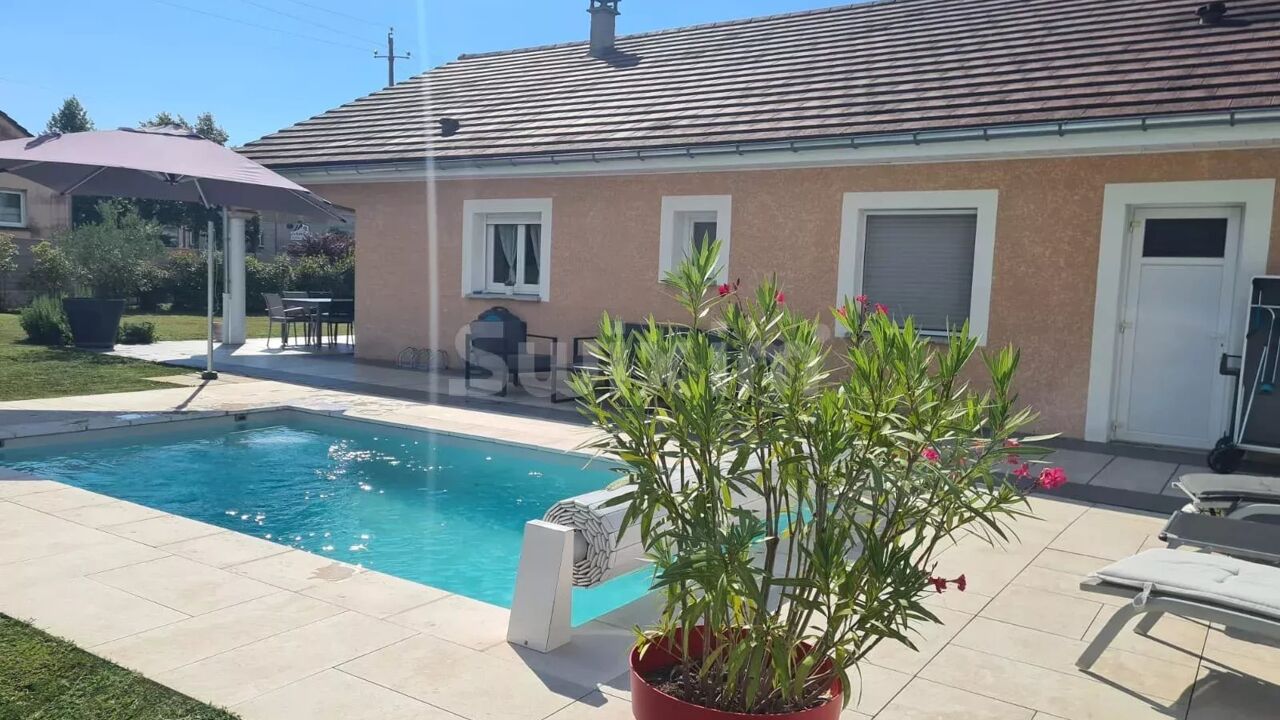 maison 6 pièces 117 m2 à vendre à Arinthod (39240)