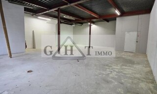 Local industriel  297 m² à louer à Fontenay-sous-Bois (94120)