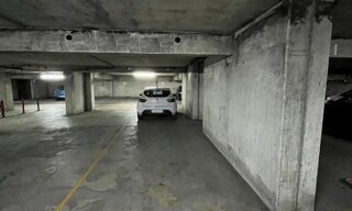 Garage   m² à louer à Marseille 5 (13005)