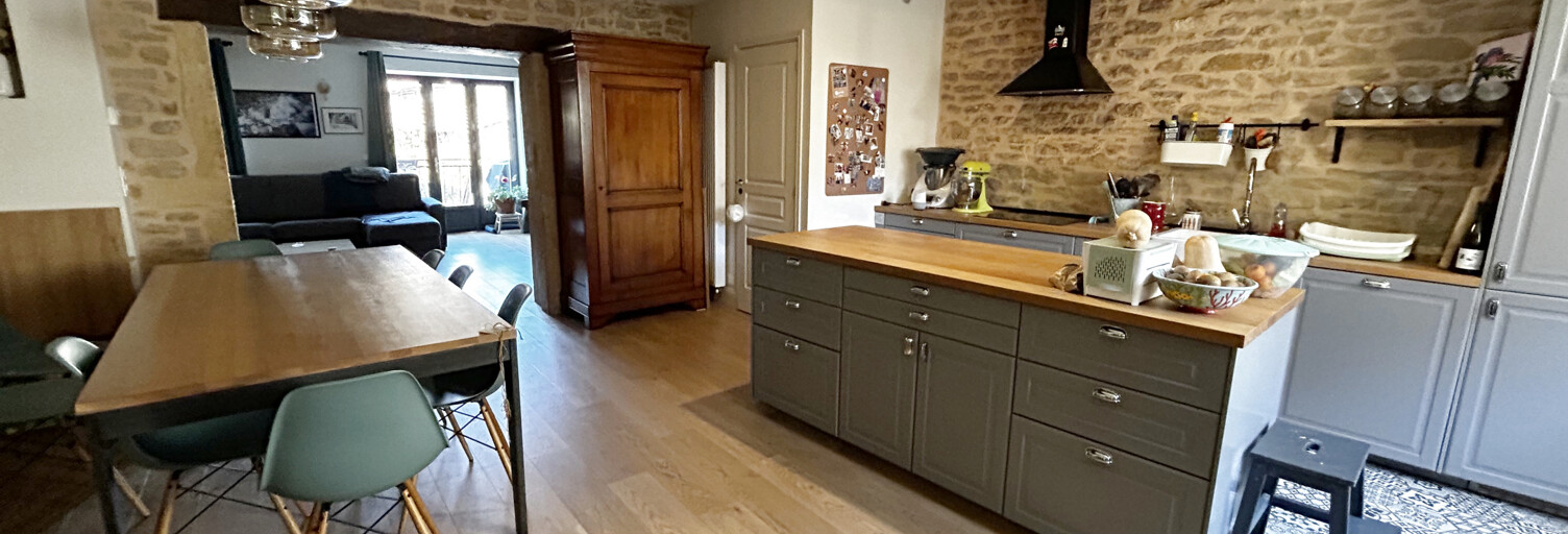 Maison 6 Pièces 150 m² à vendre à Ville-sur-Jarnioux (69640)