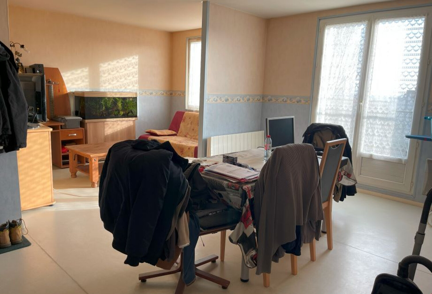 Appartement dernier étage avec 2 chambres à acheter à Beauva — photo 1