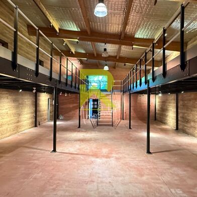 Commerce  945000 €