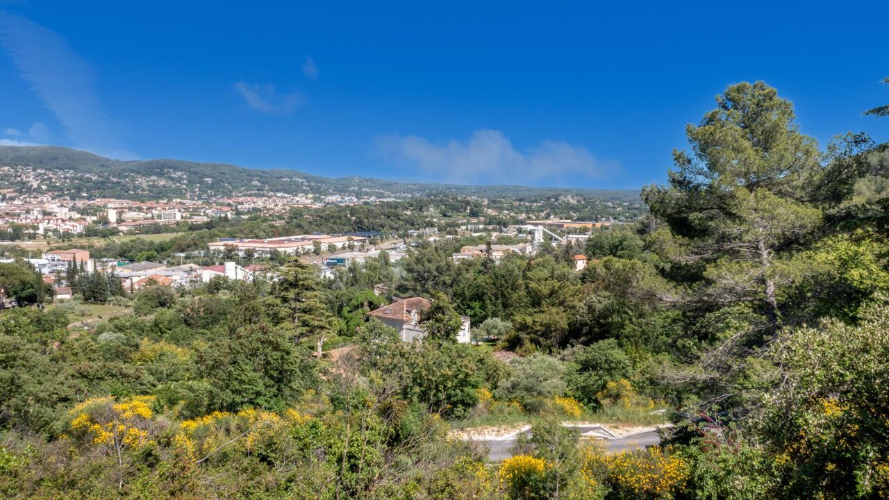 terrain  pièces 1058 m2 à vendre à Draguignan (83300)