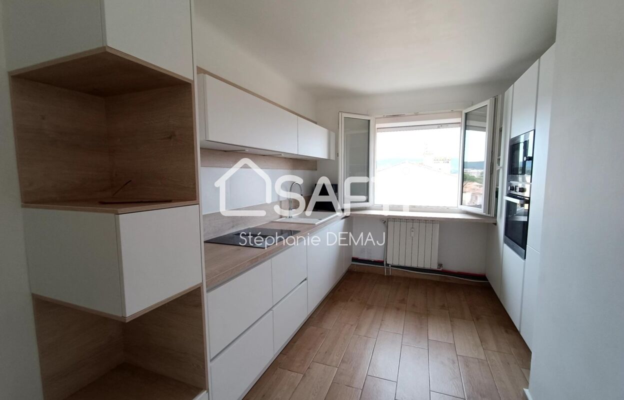 appartement 4 pièces 74 m2 à vendre à Le Muy (83490)