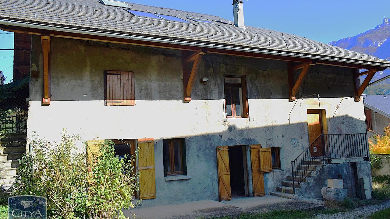 maison 9 pièces 242 m2 à vendre à Chambéry (73000)