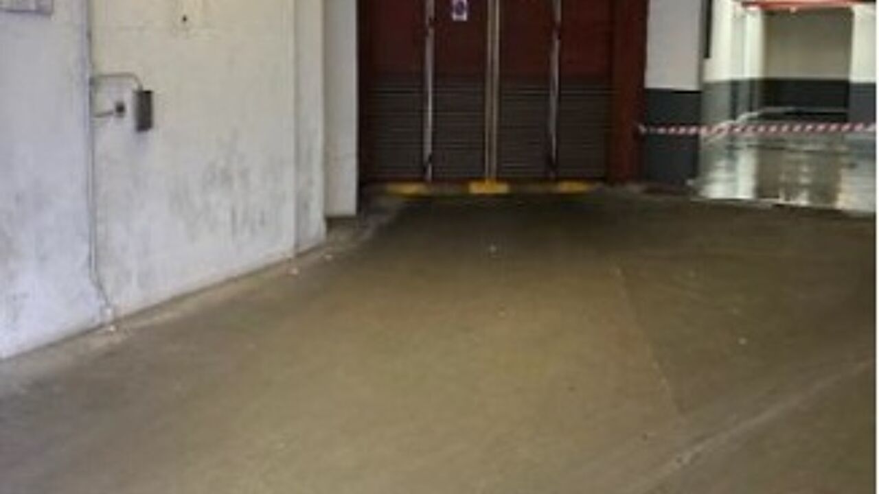 garage  pièces  m2 à vendre à Paris 16 (75016)