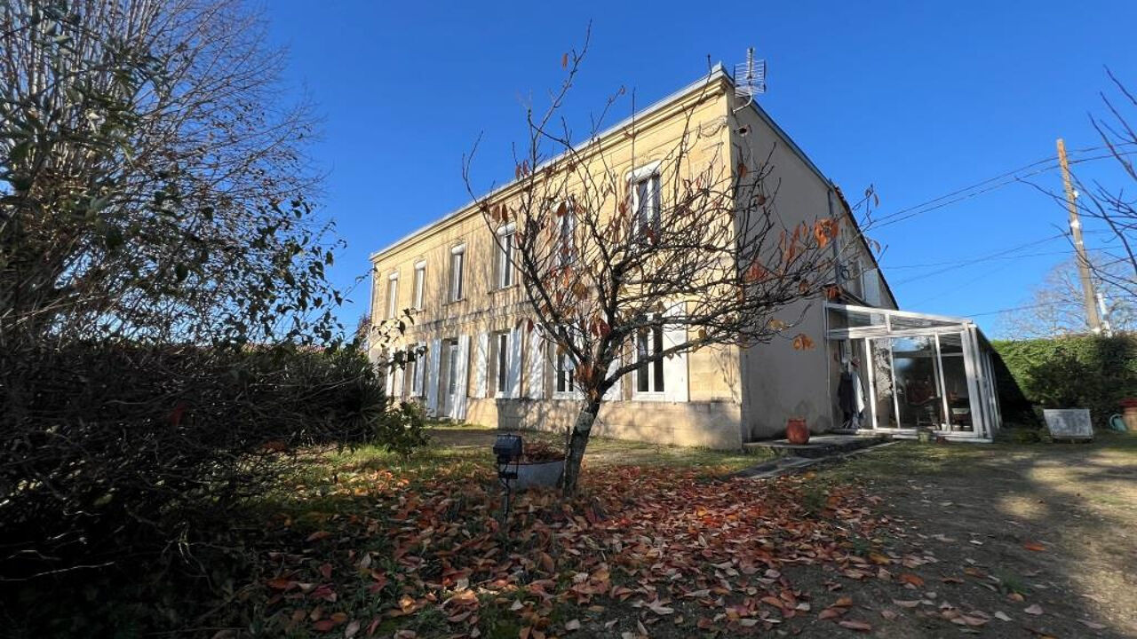 maison 7 pièces 230 m2 à vendre à Saint-Savin (33920)