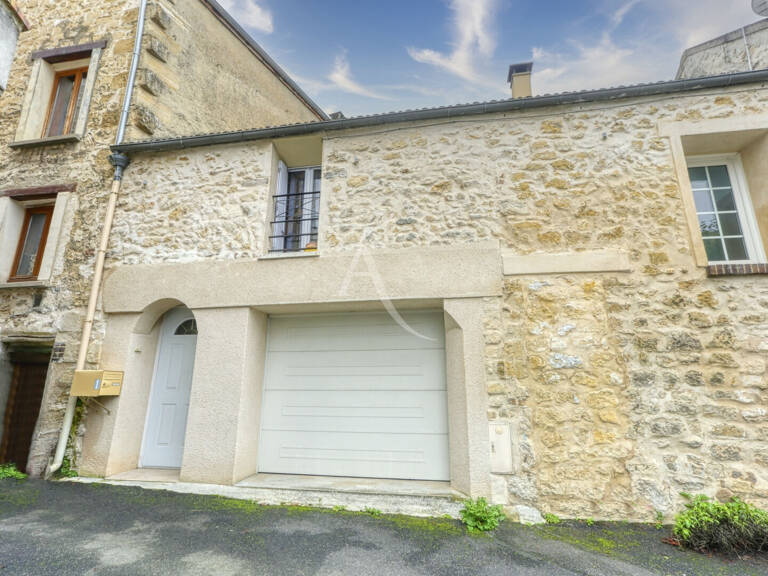Un cadre de vie idéal  pour cette maison de caractère ! — photo 1