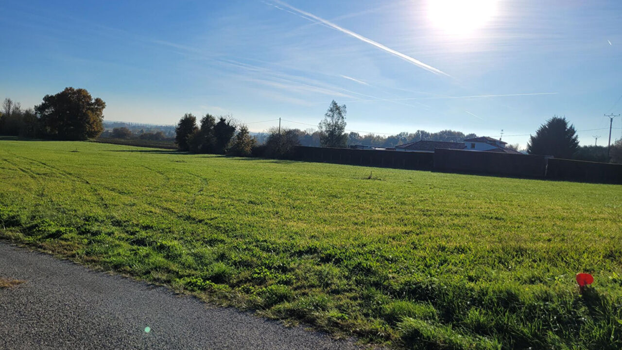 terrain  pièces 700 m2 à vendre à Lamothe-Capdeville (82130)