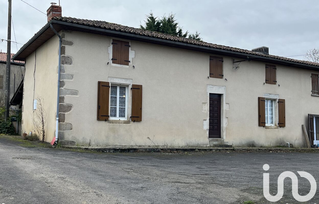 maison 2 pièces 80 m2 à vendre à Terres-de-Haute-Charente (16270)