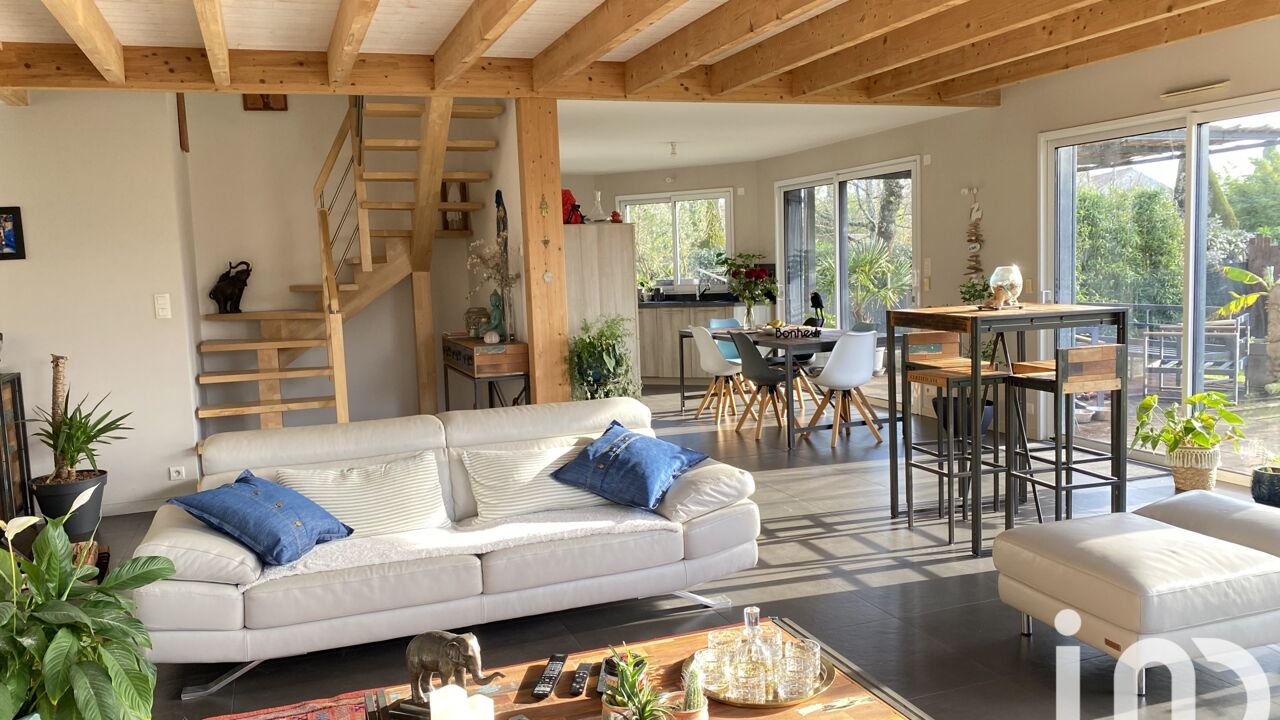 maison 5 pièces 131 m2 à vendre à Pont-Saint-Martin (44860)