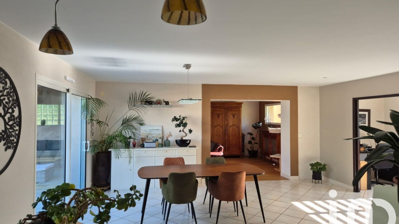 maison 7 pièces 147 m2 à vendre à Les Herbiers (85500)