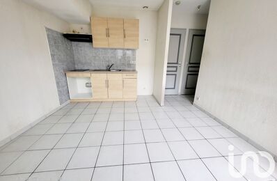 location appartement 420 € CC /mois à proximité de Coursan (11110)