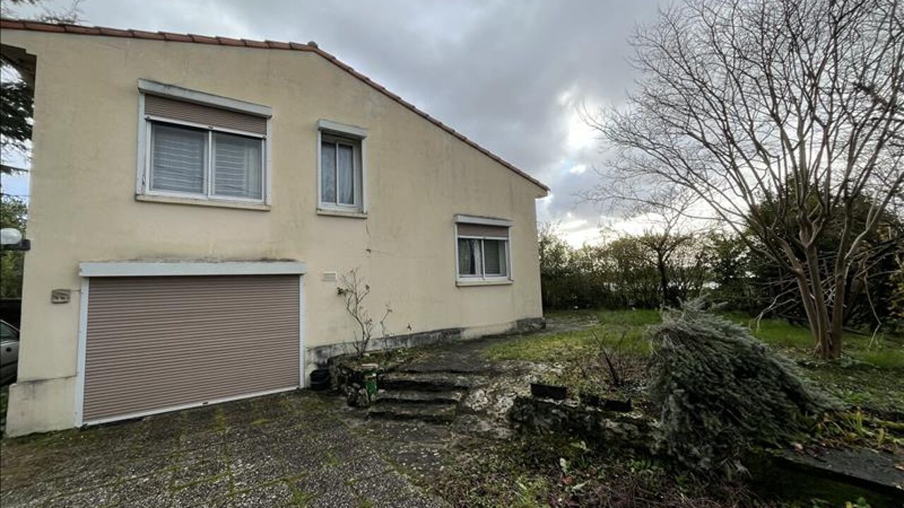 maison 4 pièces 96 m2 à vendre à Saintes (17100)