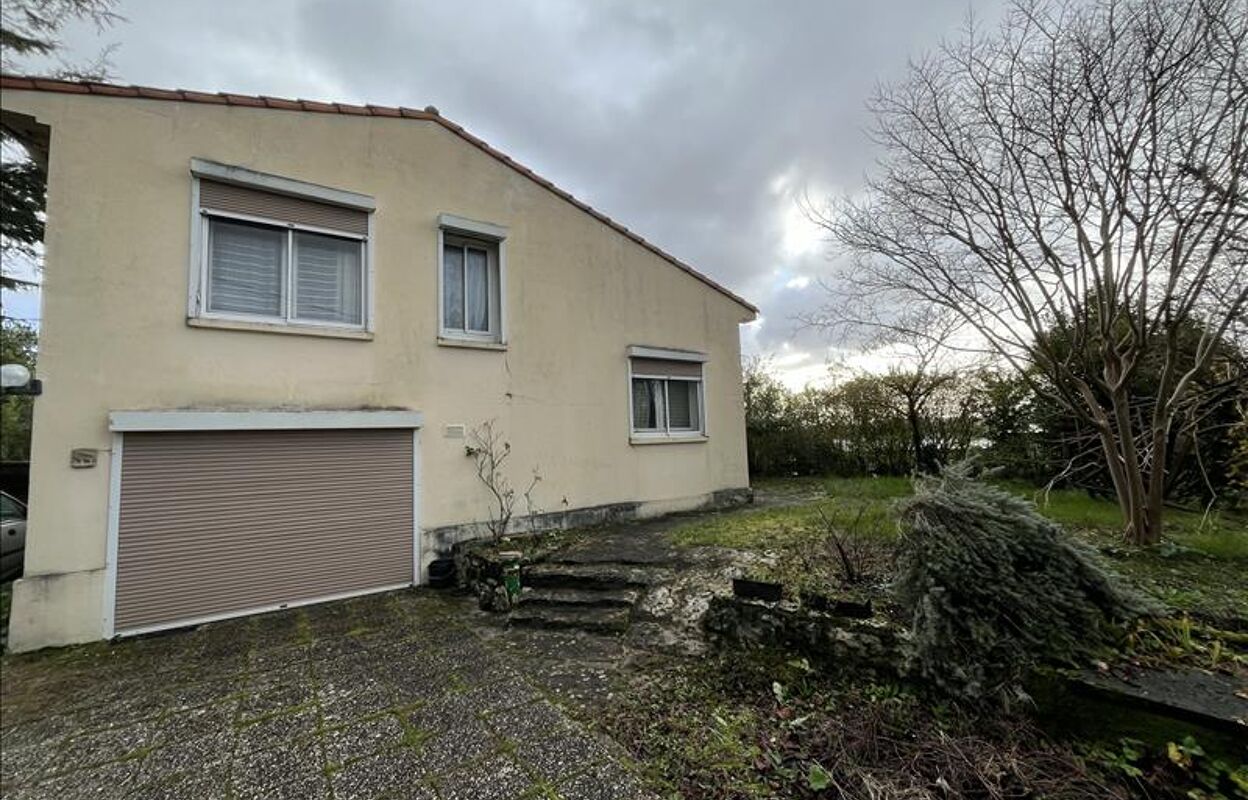 maison 4 pièces 96 m2 à vendre à Saintes (17100)