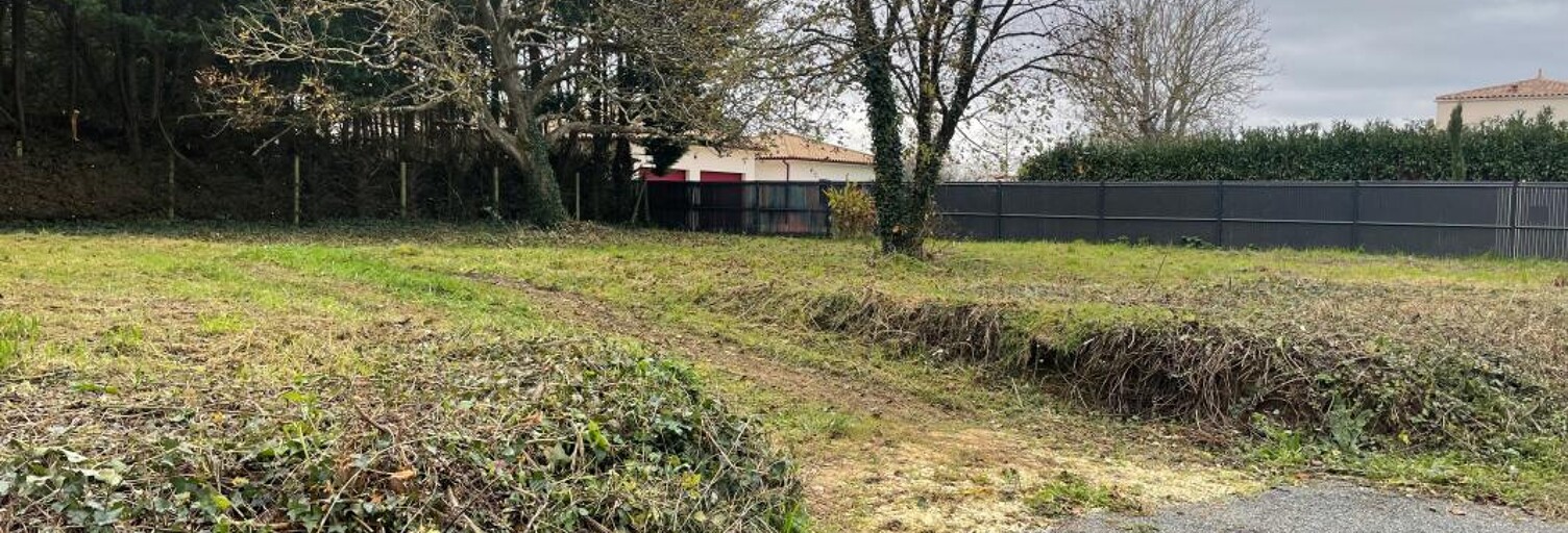 Terrain  800 m² à vendre à Romegoux (17250)