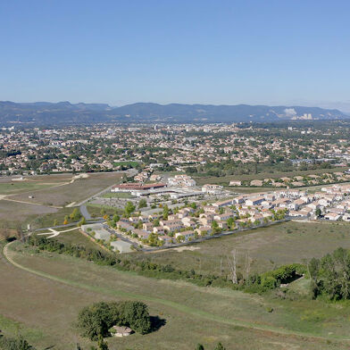 Local industriel  86000 €