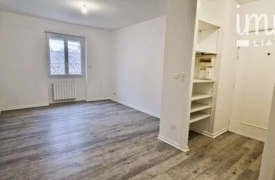 location appartement 700 € CC /mois à proximité de Saint-André-le-Gaz (38490)