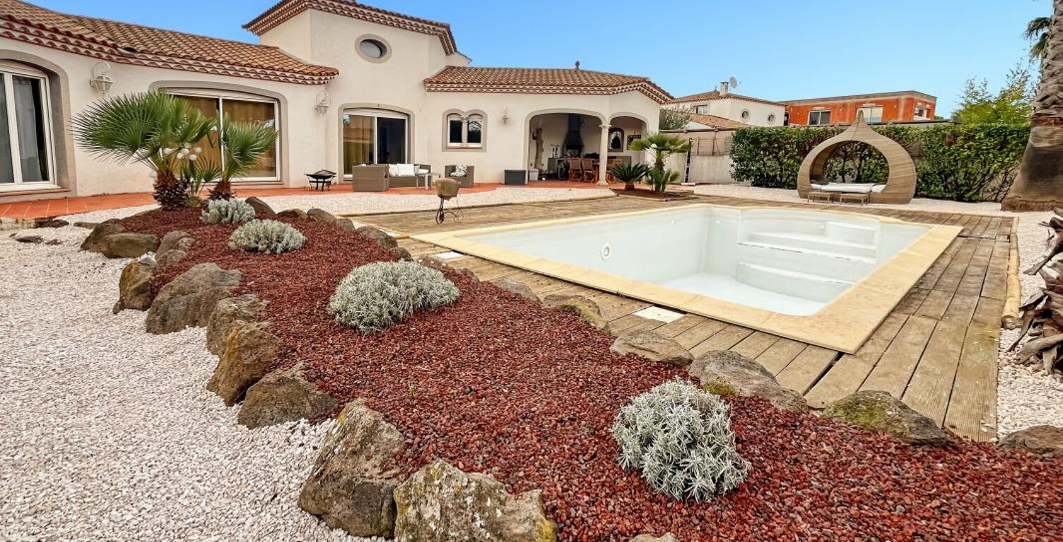 Villa T5 avec piscine proche de la plage — photo 1