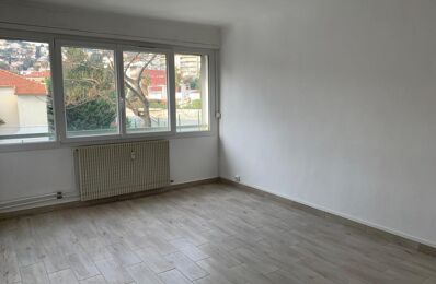 location appartement 845 € CC /mois à proximité de La Londe-les-Maures (83250)