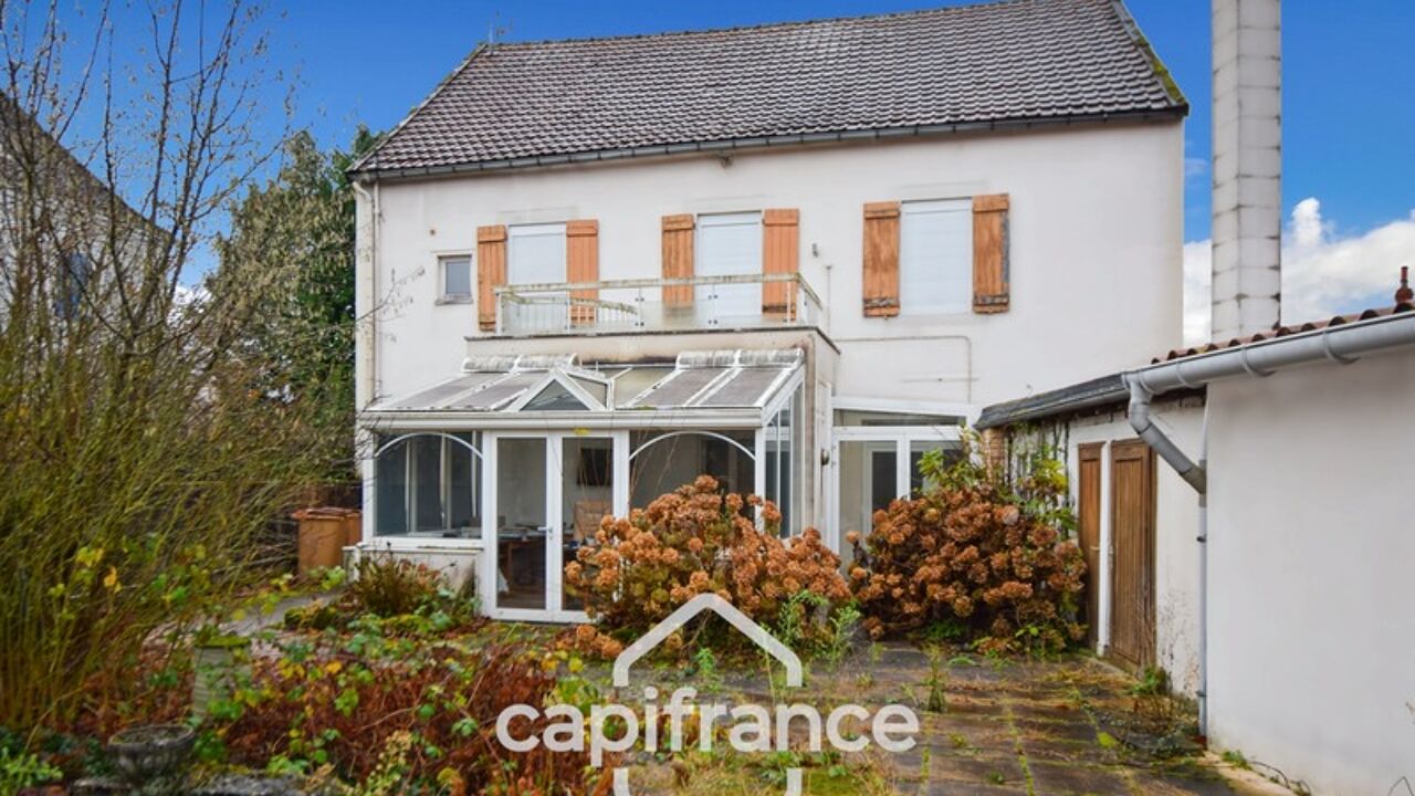 maison 12 pièces 233 m2 à vendre à Saint-Germain-du-Bois (71330)