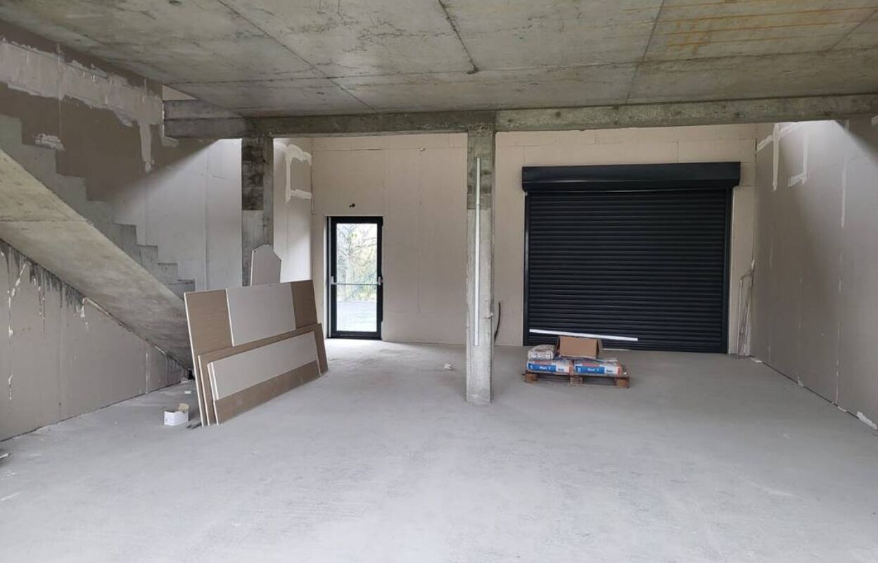 commerce 2 pièces 111 m2 à vendre à Douvaine (74140)