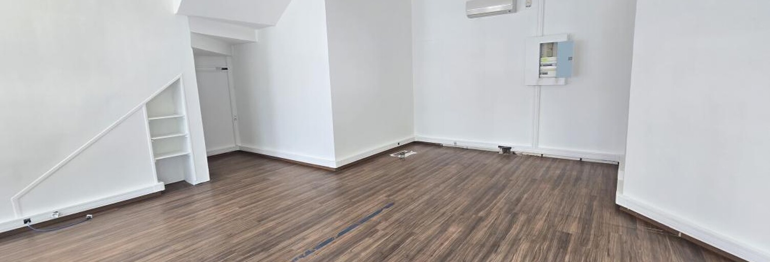 Commerce  70 m² à louer à Saint-Pierre (97410)