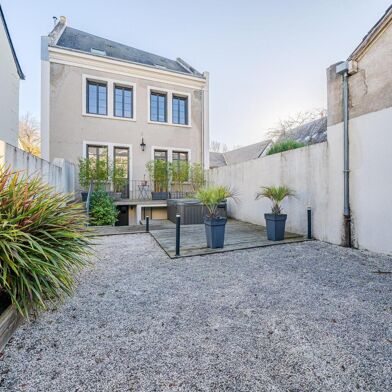 Maison 5 pièces 215 m²