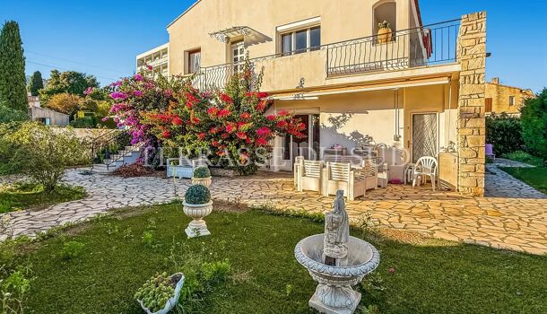 Villa / Maison 7 pièces  à vendre La Ciotat 13600