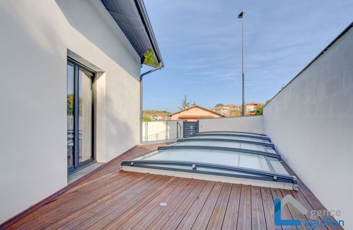 MAISON DE TYPE 6 PIECES HAUTEUR PLAGE PISCINE ET GARAGE — photo 3