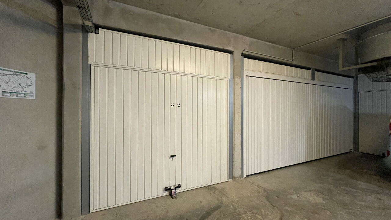 garage  pièces  m2 à louer à La Ciotat (13600)